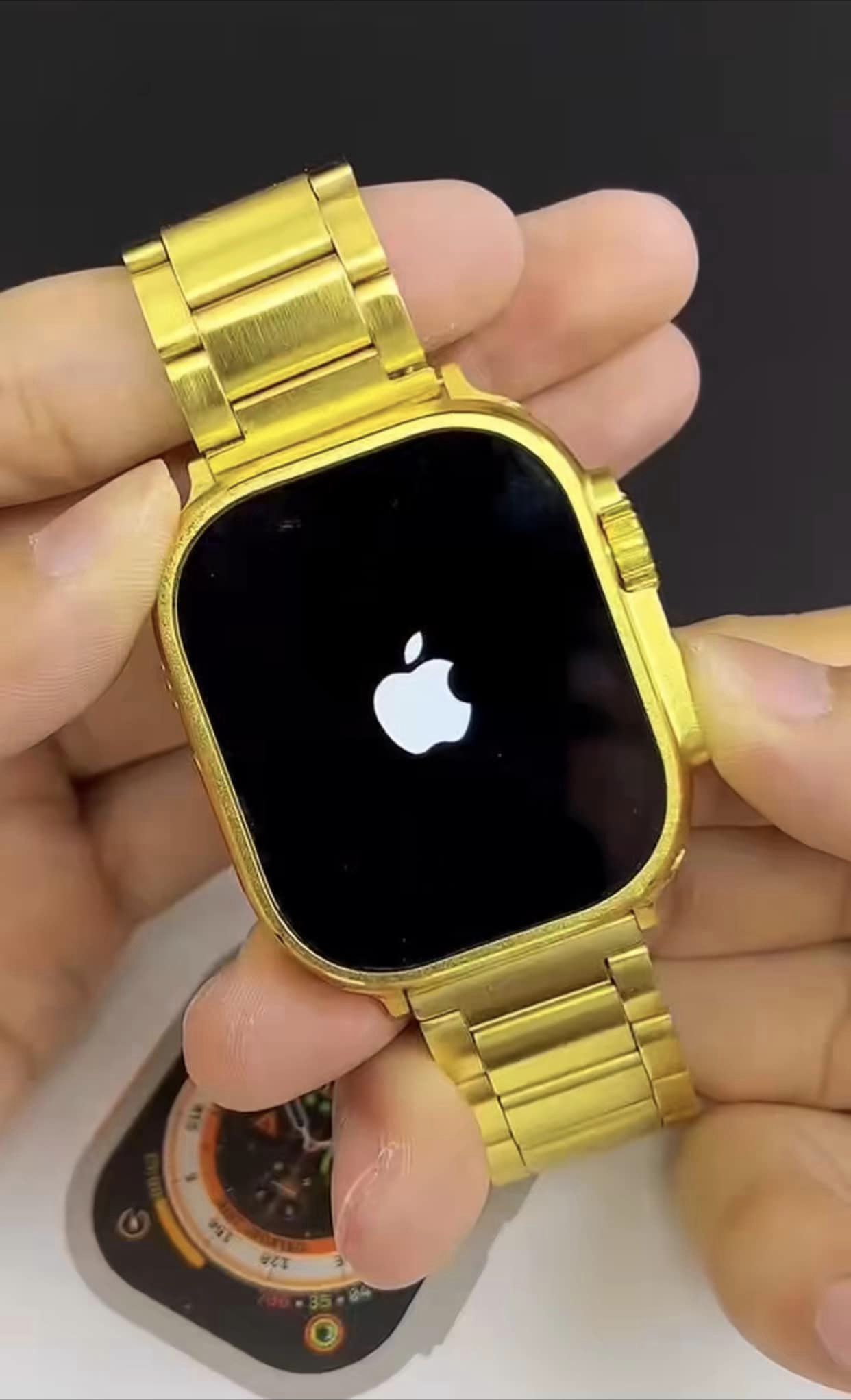 Apple Watch Series 8 Ultra Gold Edition